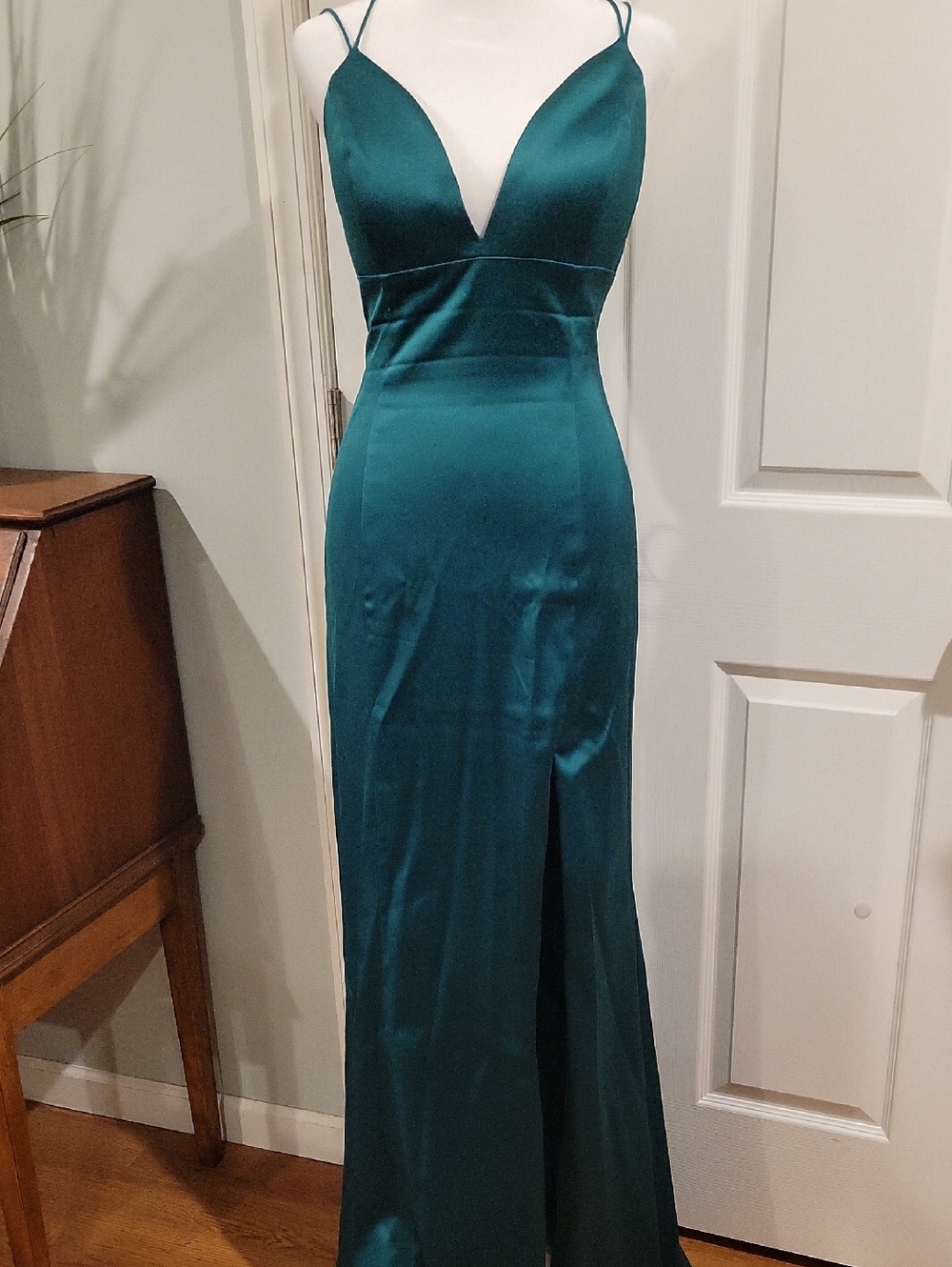Sherri Hill Elegant Green Evening Gown Or Prom